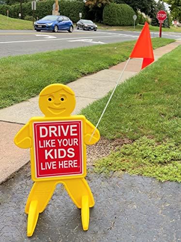 Vozite kao da vaša djeca žive ovdje sigurnosni dječji znak + molimo usporite znak na obrnutoj strani - svijetlo žutom sa visokom zastavom